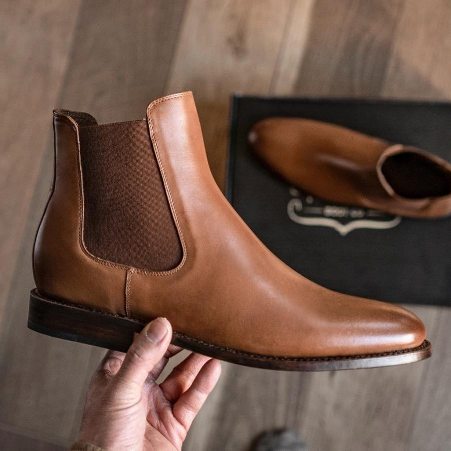 Men's Thursday Cavalier Leather Rugged & Resilient Chelsea Boots Brown | CA20LIS