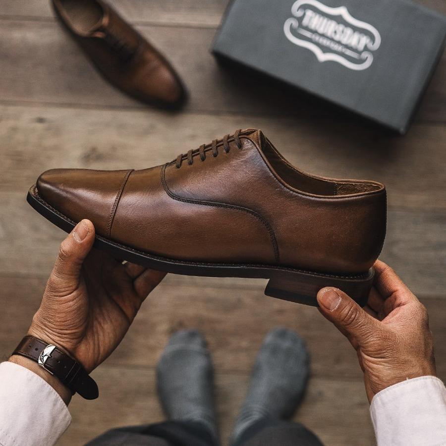 Men's Thursday Executive Leather Rugged & Resilient Dress Shoes Coffee | CA251CTV