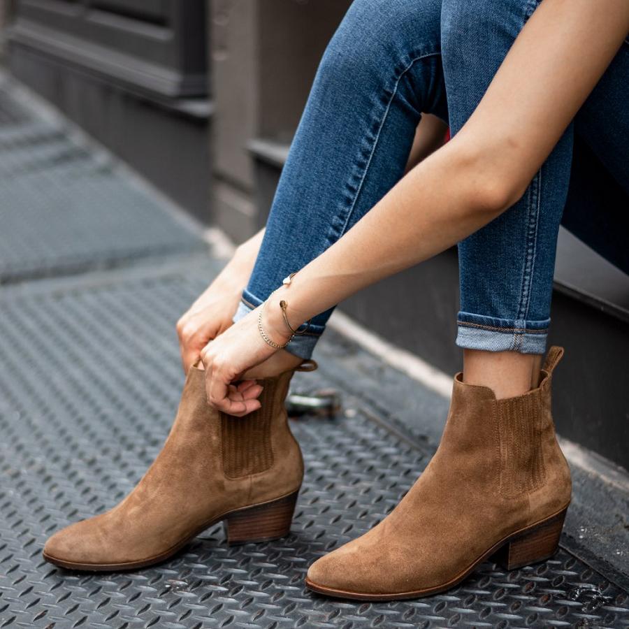 Women's Thursday Dreamer Suede Booties Coffee | CA383ZUT